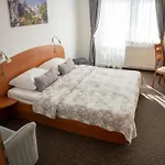 Brezov Gaj 3*