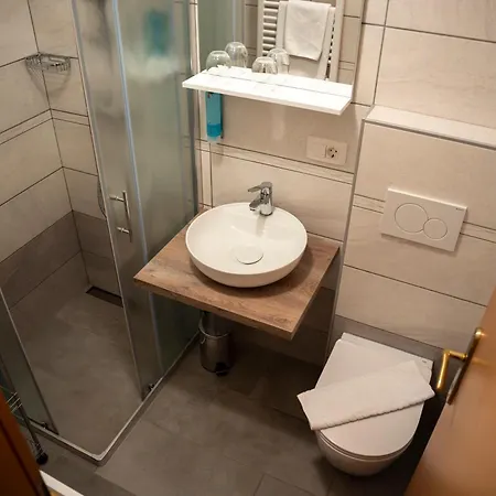 Brezov Gaj Bed & Breakfast 3*