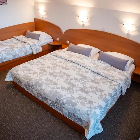 Brezov Gaj krevet i doručak